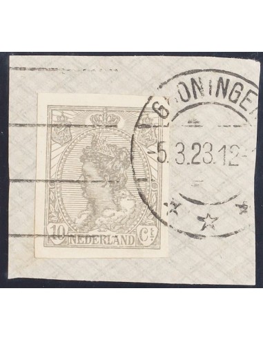 Holanda. Fragmento Yv 106a. 1922. 10 cts gris, sobre fragmento. SIN DENTAR. MAGNIFICO.