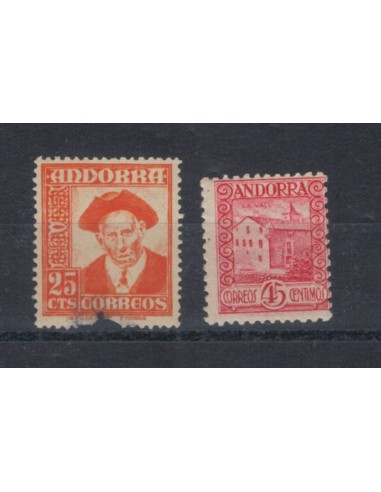 2 valores postales de diferentes series de sellos de Andorra