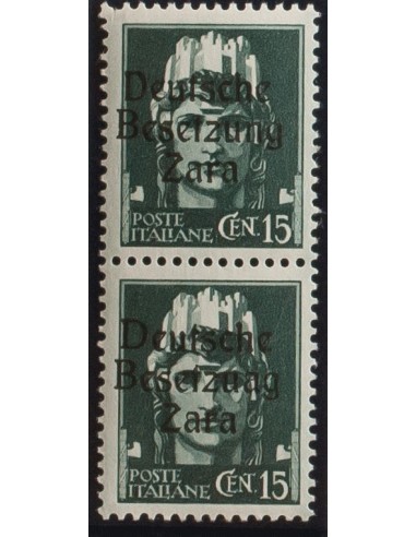 Zara. **Yv 3(2). 1943. 15 cts verde gris, pareja. Un sello presenta la variedad BESETZUAG. MAGNIFICA Y RARA. (Sassone 3, 3a)