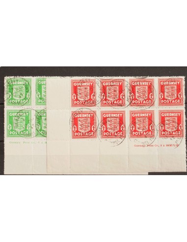 Guernsey, Ocupación Alemana. ºYv 1(8), 2(8). 1941. ½ p verde amarillo y 1 p rojo naranja, bloques de ocho, esquina de pliego c