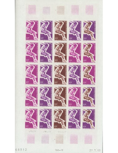 Polinesia. **Yv 67(25). 1969. 17 f multicolor, hoja completa de veinticinco sellos. ENSAYOS DE COLOR y SIN DENTAR, en diferent