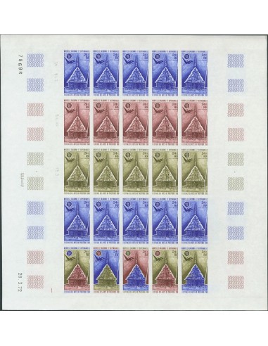 Nueva Caledonia. **Yv 132(25). 1972. 24 f multicolor, hoja completa de veinticinco sellos. ENSAYOS DE COLOR y SIN DENTAR, en d