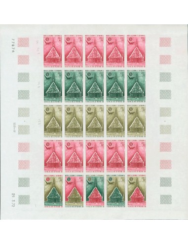 Nueva Caledonia. **Yv 132(25). 1972. 24 f multicolor, hoja completa de veinticinco sellos. ENSAYOS DE COLOR y SIN DENTAR, en d