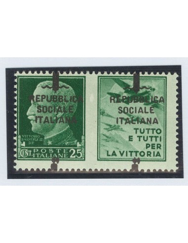 Italia-República Social. **Yv 21. 1944. 25 cts verde (viñeta Tipo III). Variedad SOBRECARGA DESPLAZADA VERTICALMENTE. MAGNIFIC